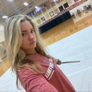 Meet your Posher, Novia